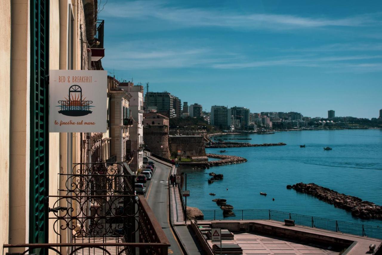 B&B Le Finestre Sul Mare Taranto Exterior photo