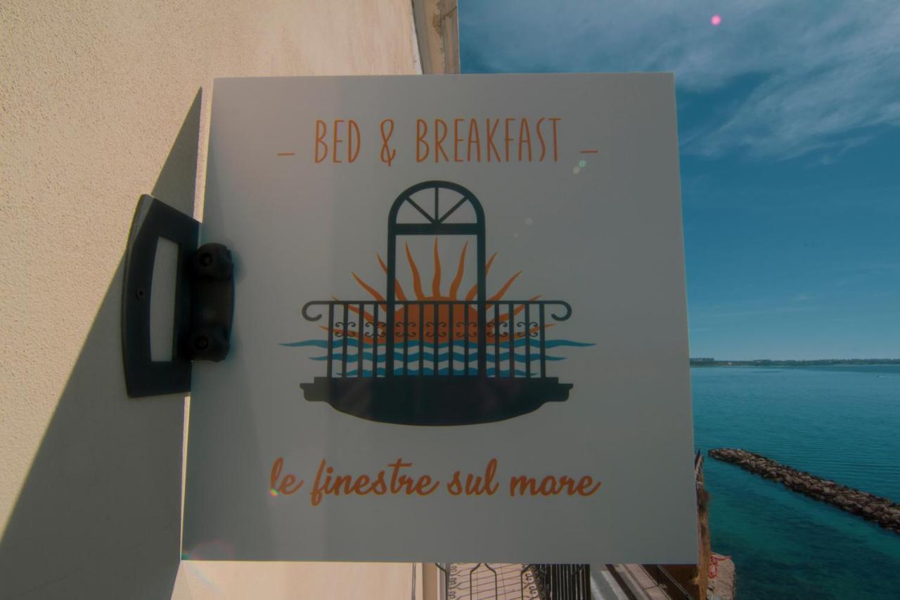 B&B Le Finestre Sul Mare Taranto Exterior photo