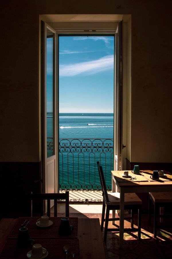 B&B Le Finestre Sul Mare Taranto Exterior photo