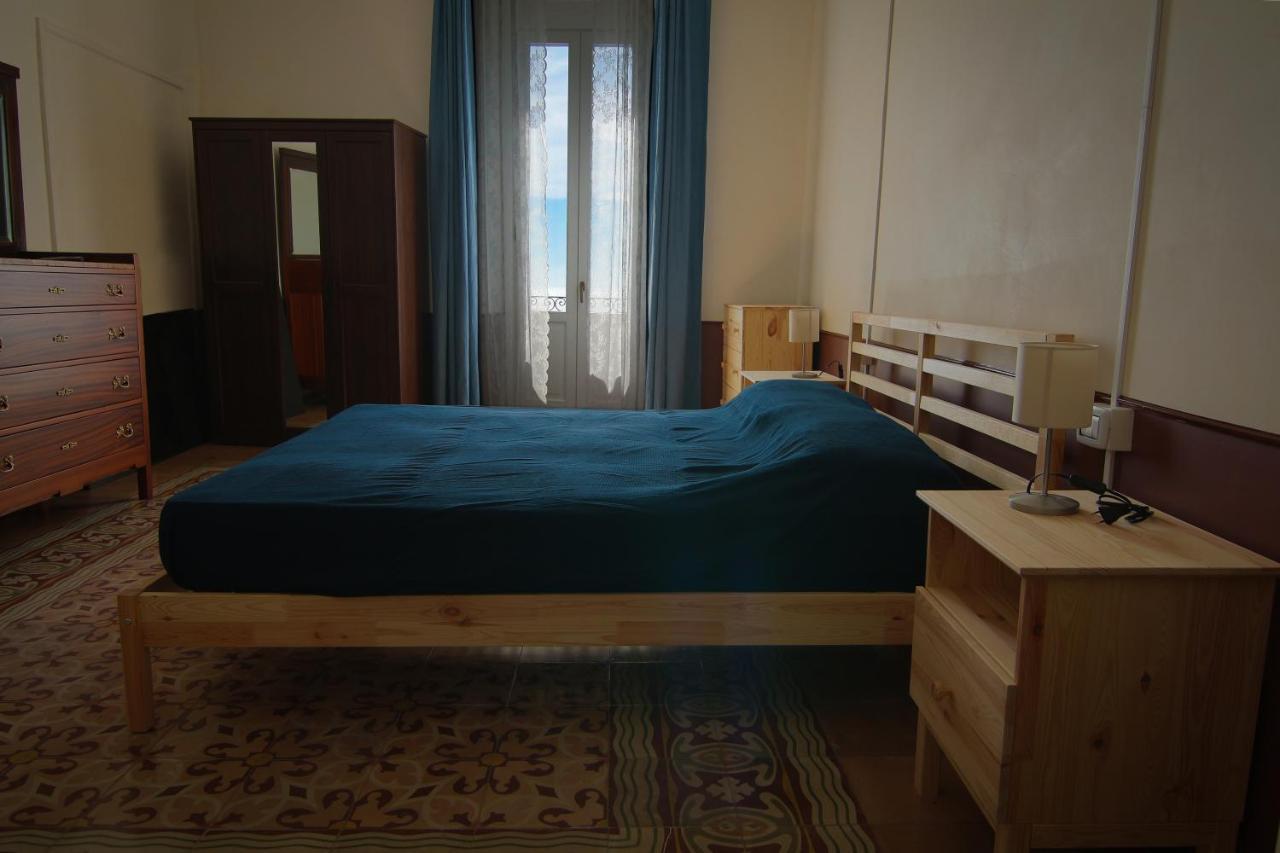 B&B Le Finestre Sul Mare Taranto Exterior photo