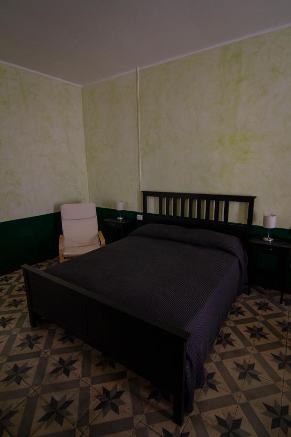 B&B Le Finestre Sul Mare Taranto Exterior photo